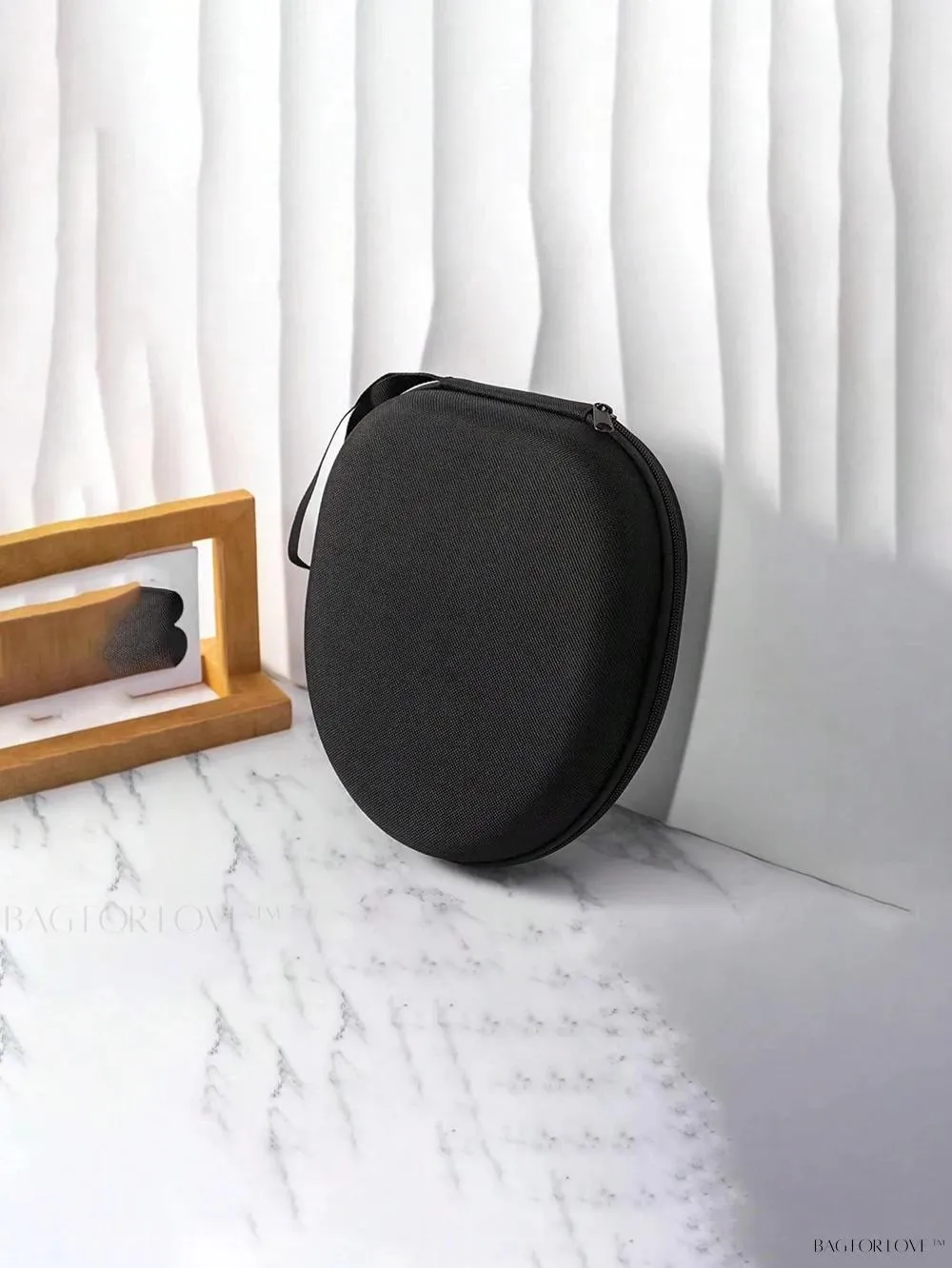 BagForLove - Lightweight Headphone Case with Shock Absorption