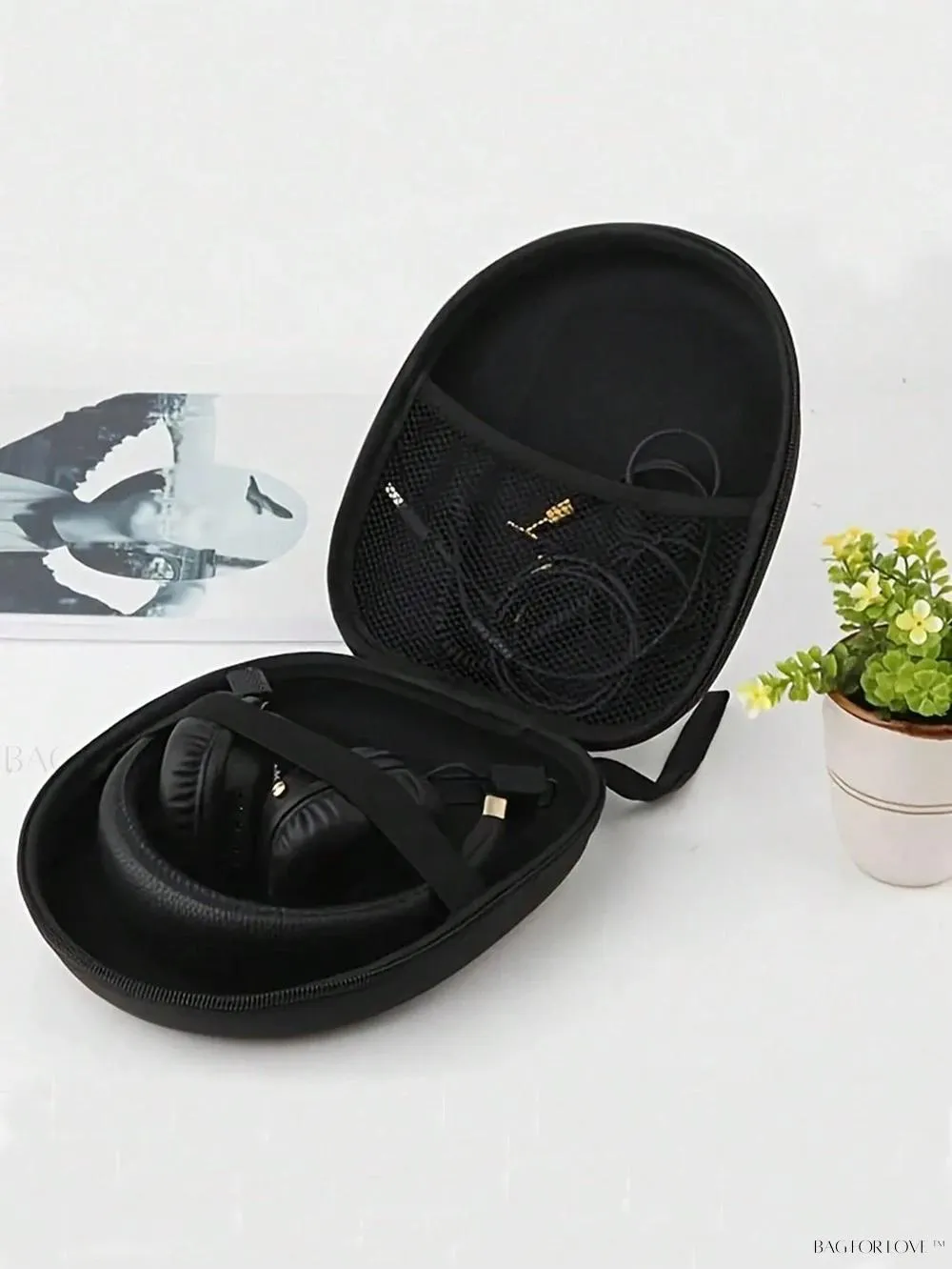 BagForLove - Lightweight Headphone Case with Shock Absorption