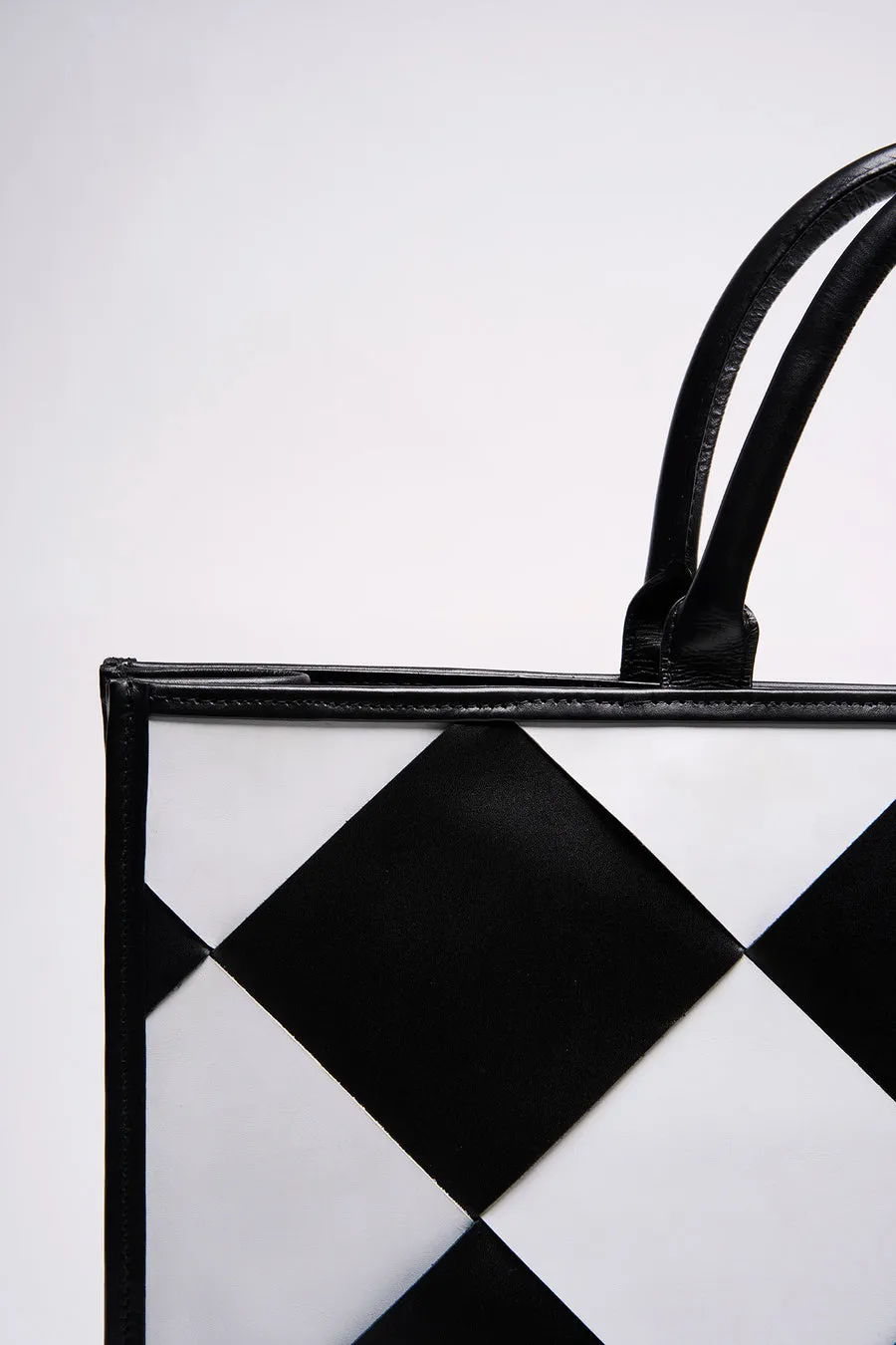 Classic Weave Tote - Black & White