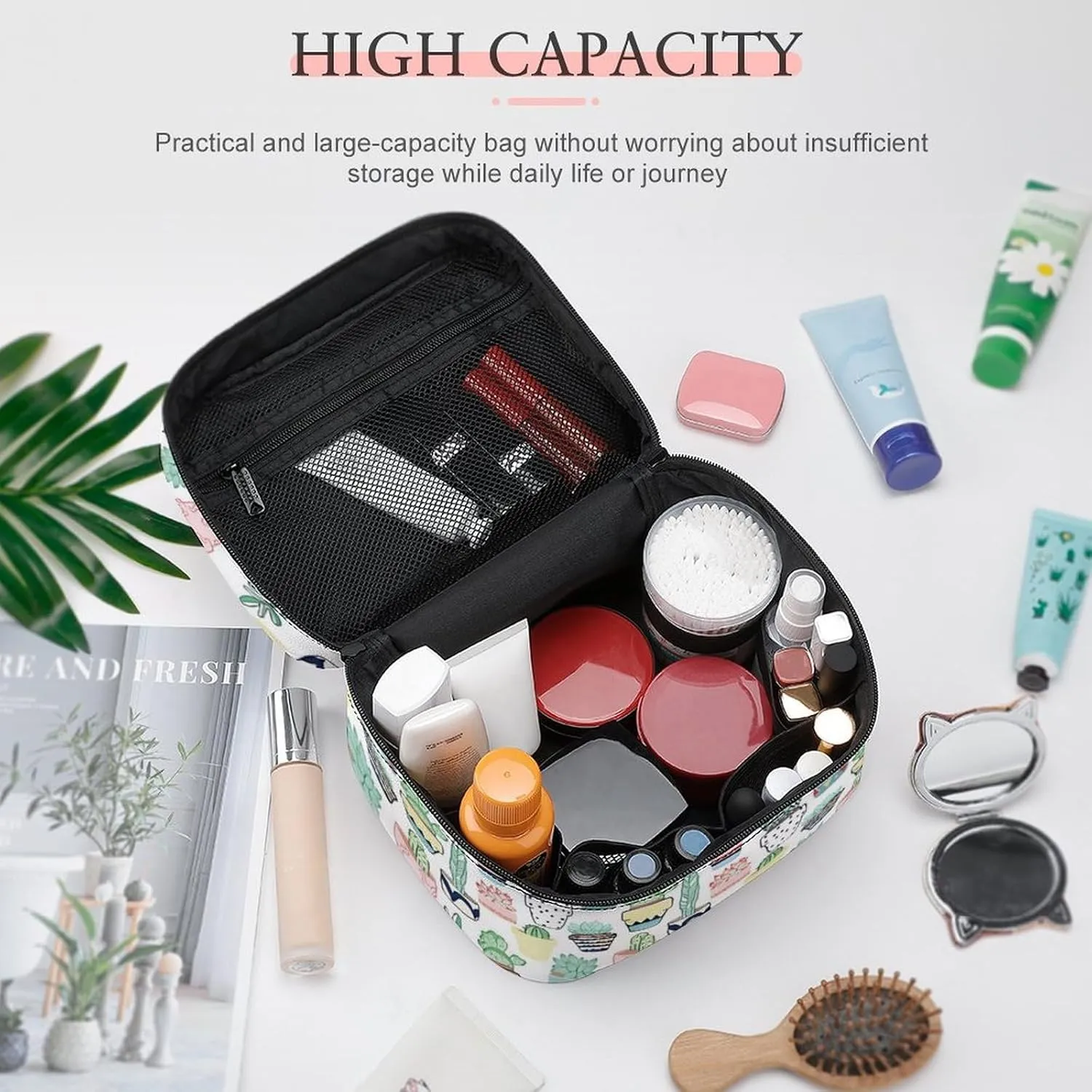 Cute Cacti in Pots Convenient Makeup Bag with Large Capacity, Scratch Resistant And Stain Resistant
