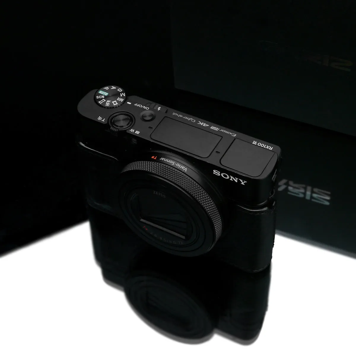Gariz HG-RX100M6BK Leather Camera Half Case Black for Sony RX100M6 RX100VI