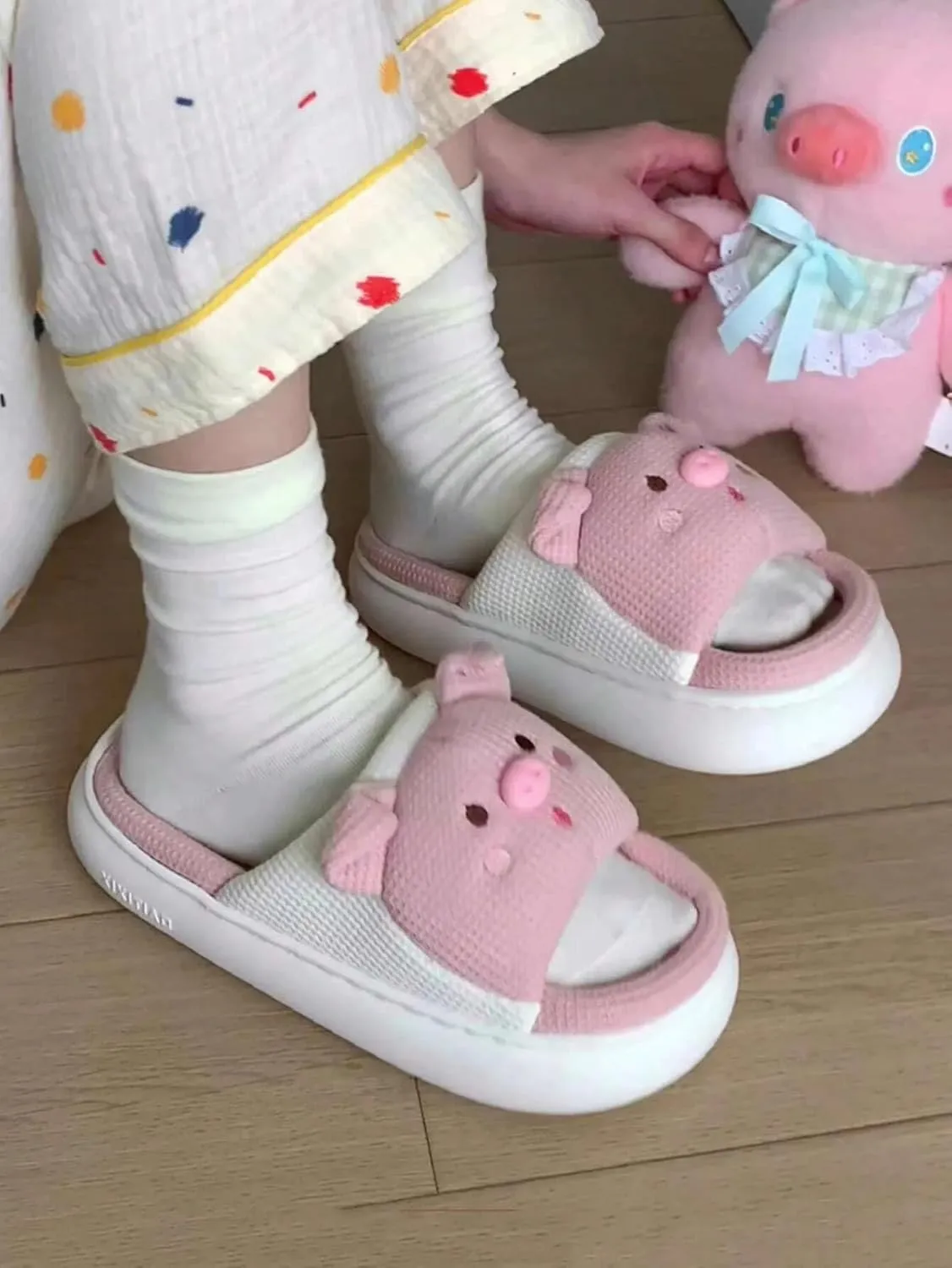 Loizziuy Women Cartoon Pig Design Novelty Slippers, Preppy Indoor Home Slippers
