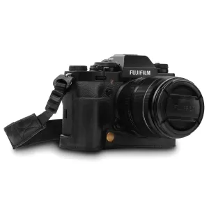 MegaGear Fujifilm X-T3 Ever Ready Top Grain Leather Camera Half Case and Strap