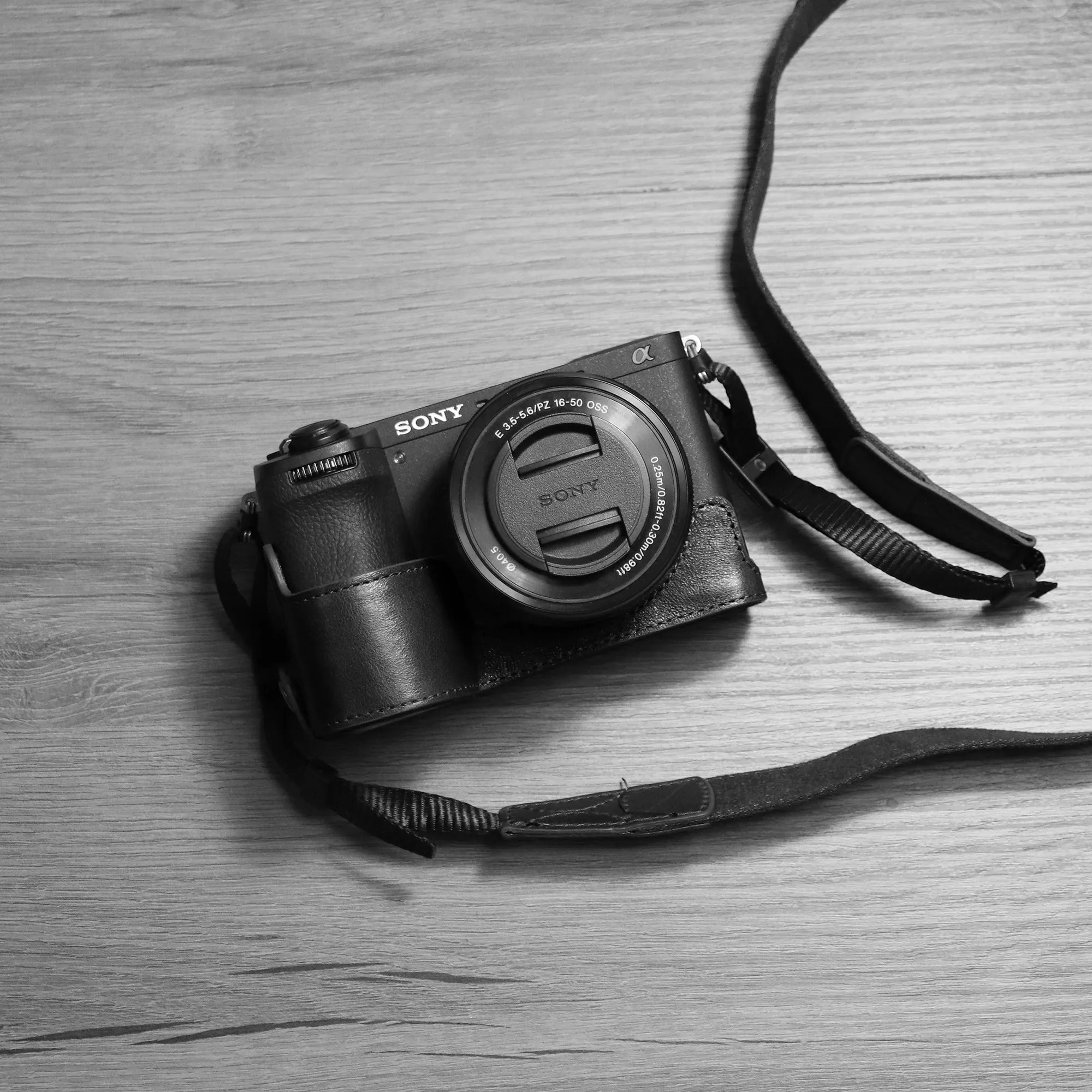 MegaGear Sony Alpha A6700 Stylish and Protective Genuine Leather Leather Camera Half Case