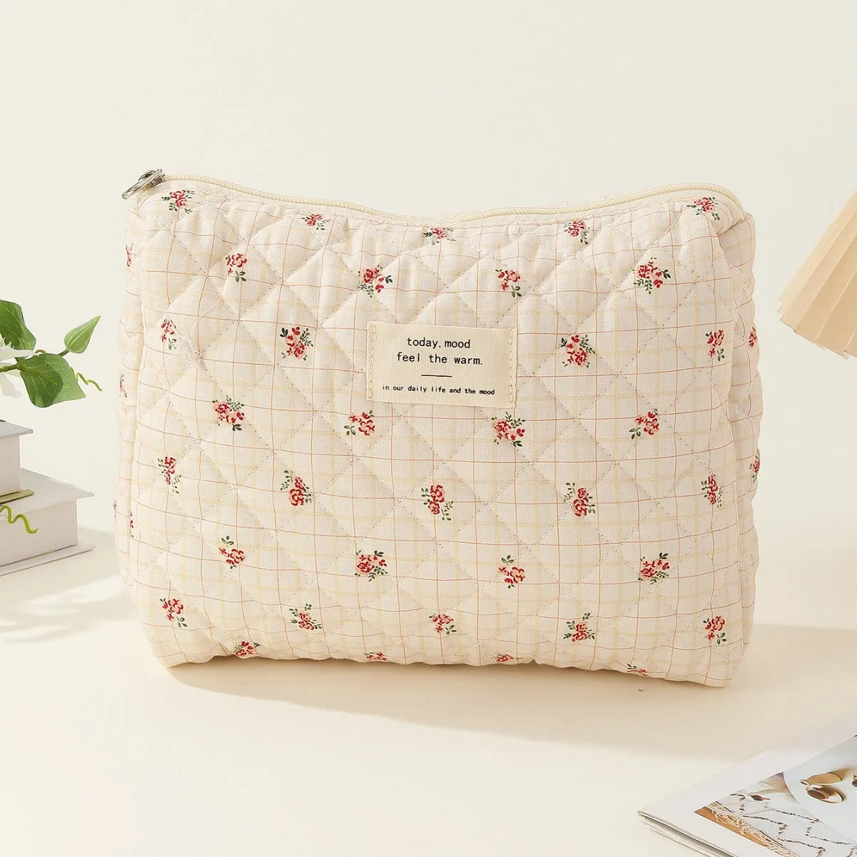 Midi Floral Print Quilted Make Up Bag DPB0118