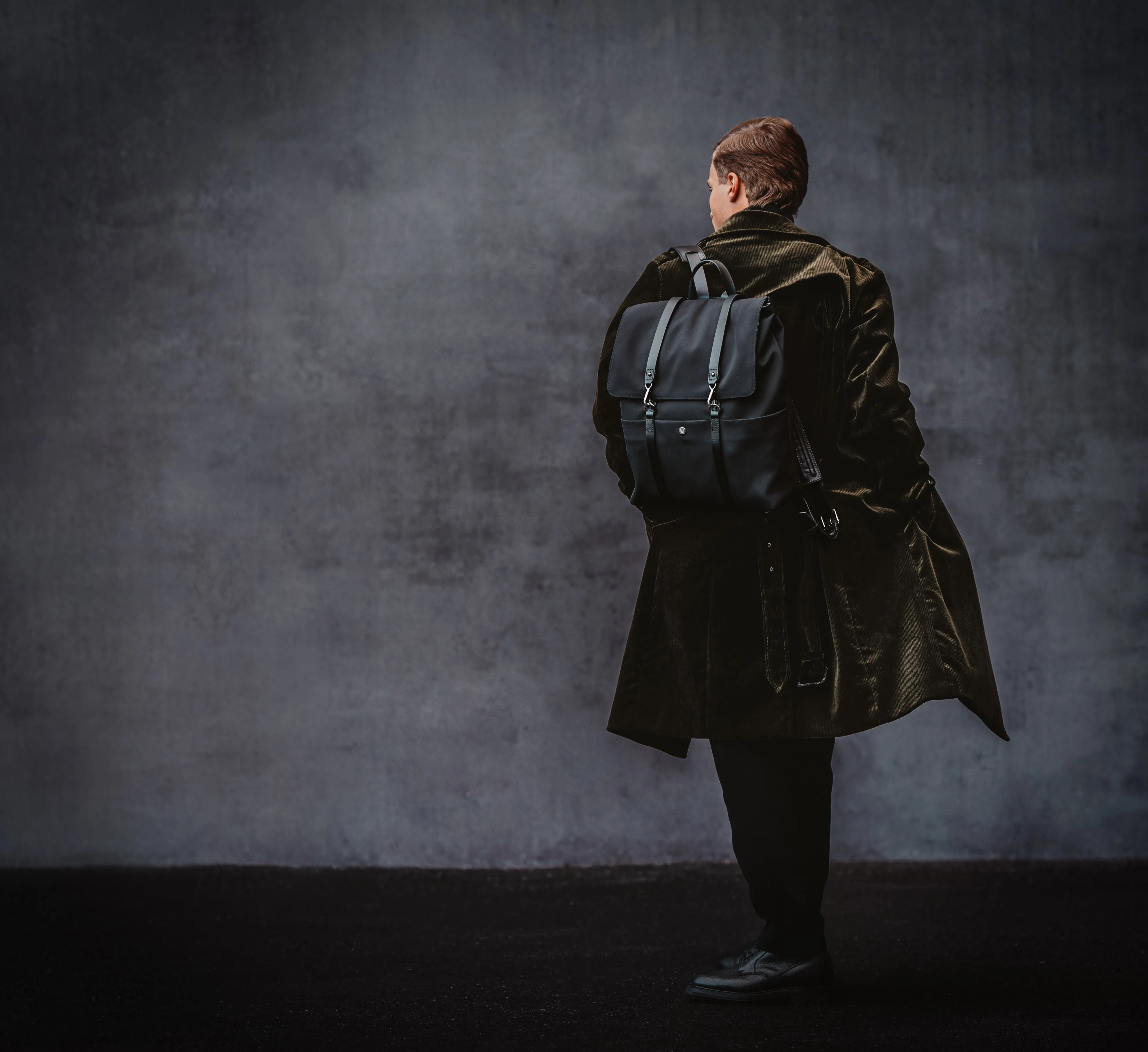 M/S Backpack – Navy/Dark Brown