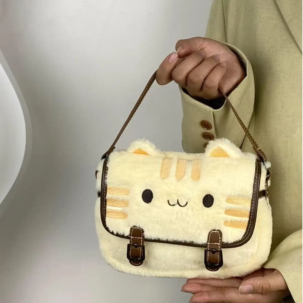 Plush Bag with Cat Design Shoulder Bag Handbag for Girls Novelty Kawaii Purse