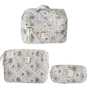 Quilted Bear Makeup Bag Cosmetic Organizer Bag Aesthetic Makeup Storage Bag Cute Bear Toiletry Bag Cosmetic Bag