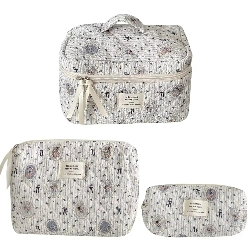 Quilted Bear Makeup Bag Cosmetic Organizer Bag Aesthetic Makeup Storage Bag Cute Bear Toiletry Bag Cosmetic Bag