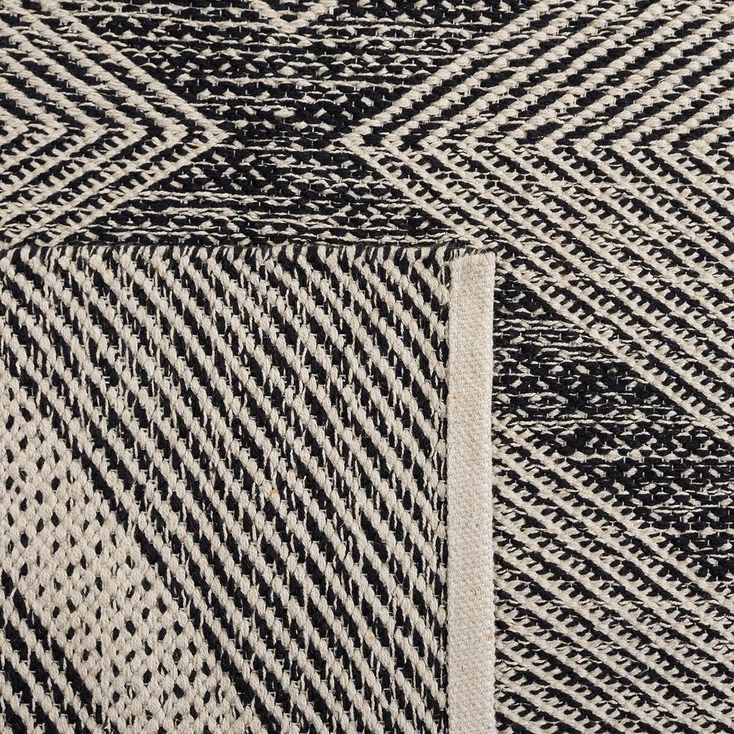 SAFAVIEH Montauk Collection Runner Rug - 2'3" x 13', Black, Handmade Cotton, Ideal for High Traffic Areas in Living Room, Bedroom (MTK821D)