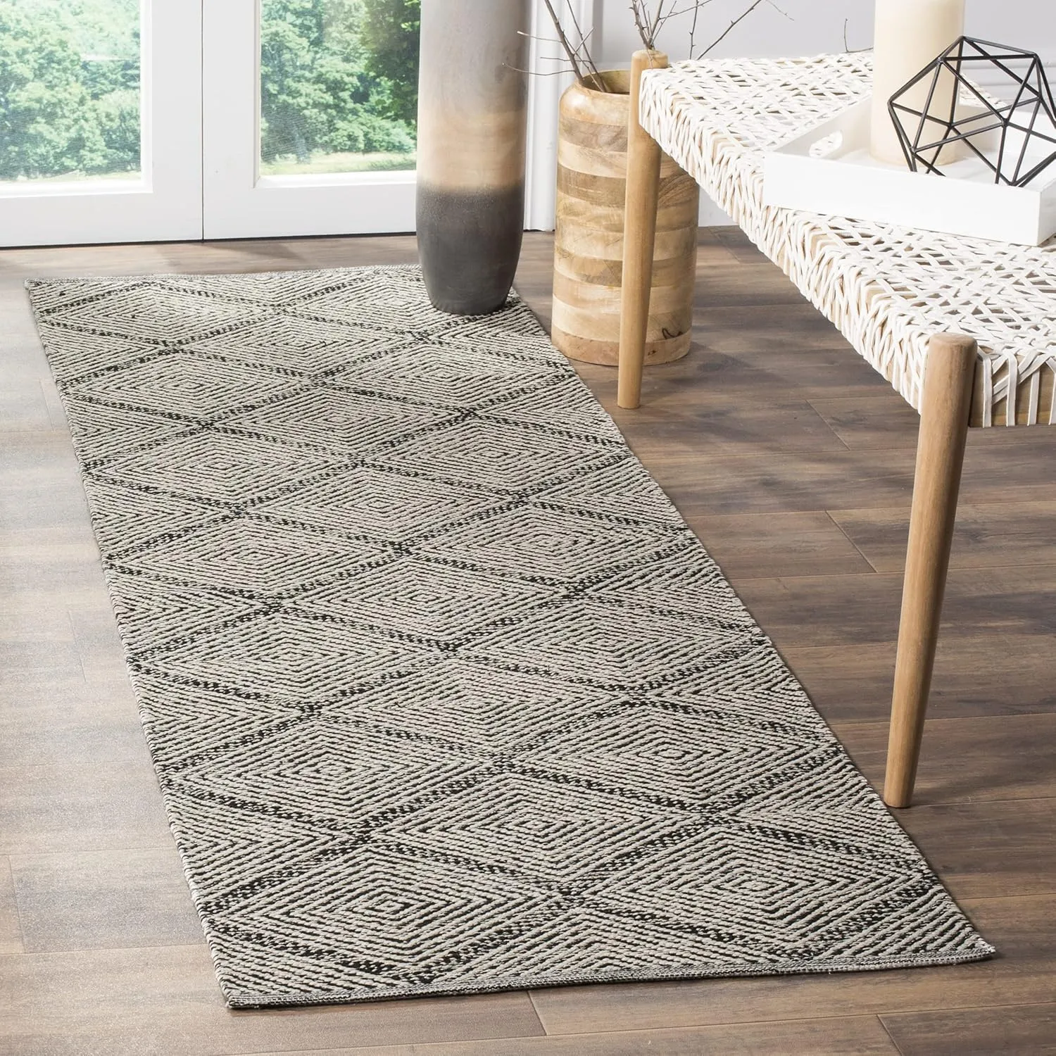 SAFAVIEH Montauk Collection Runner Rug - 2'3" x 13', Black, Handmade Cotton, Ideal for High Traffic Areas in Living Room, Bedroom (MTK821D)
