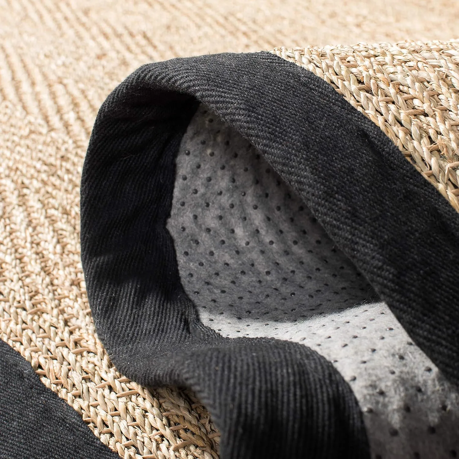 SAFAVIEH Natural Fiber Collection Runner Rug - 2'6" x 6', Natural & Black, Border Herringbone Seagrass Design, Easy Care, Ideal for High Traffic Areas in Living Room, Bedroom (NF115C)