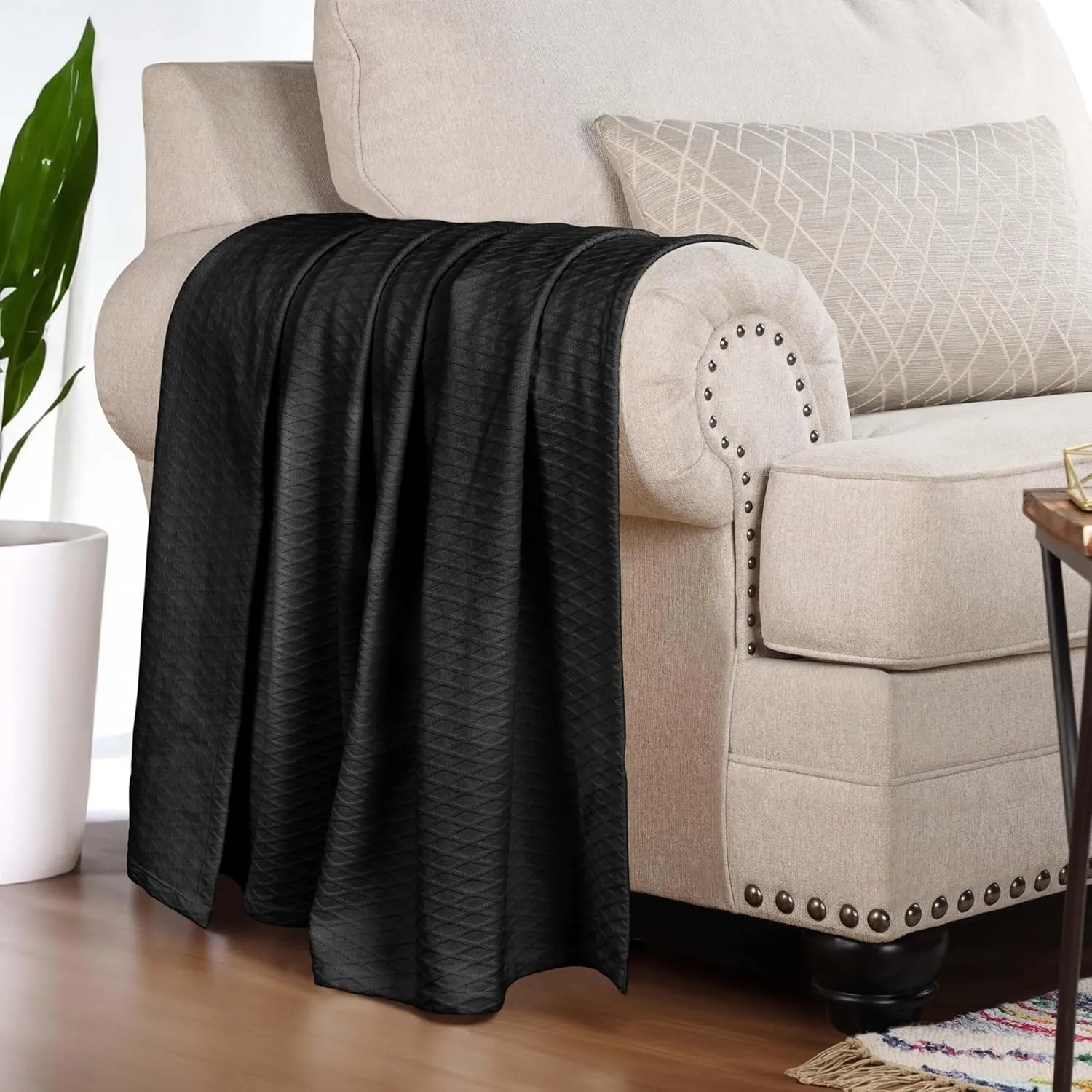 Superior 100% Cotton Diamond Weave Blanket, Perfect for Bedroom, Living Room, Couch, Picnics, Travel, Beach, or Camping, Comfy Blanket, Bedroom Decor, Essentials, Cover for Bed, Full/Queen, Black