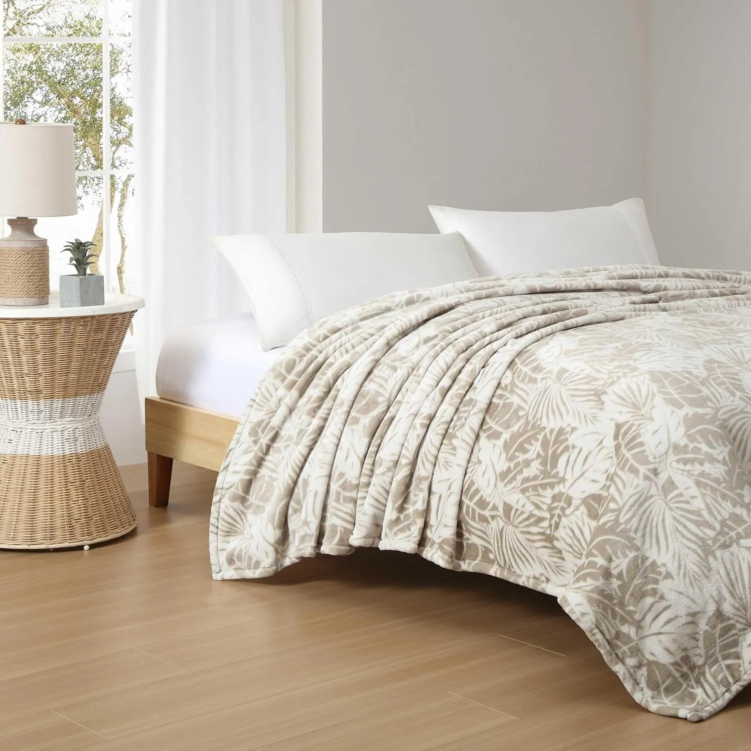 Tommy Bahama - King Blanket, Ultra Soft Plush Bedding, Island-Inspired Bedding Set, Oeko-Tex Certified (Costa Blanca Beige, King)