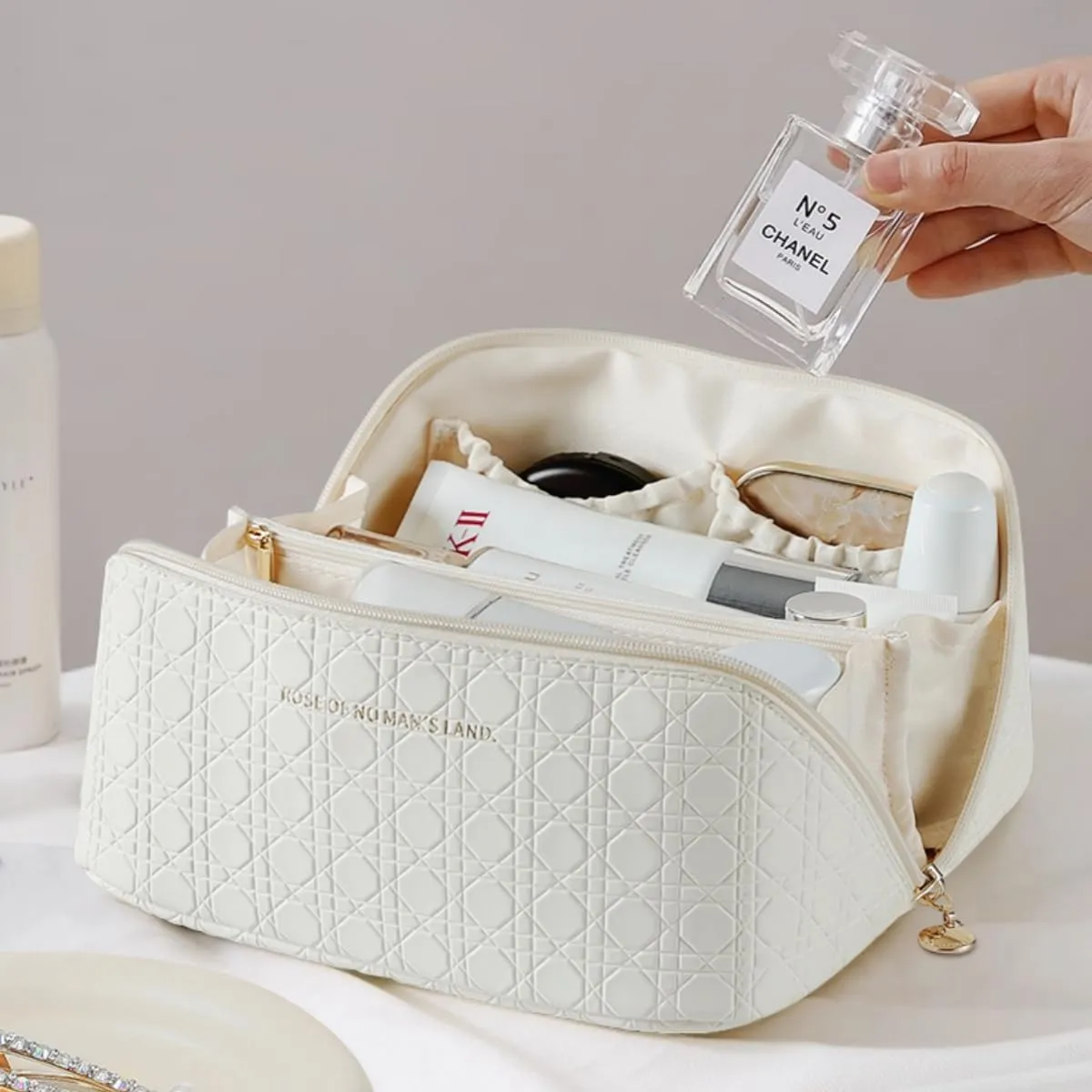 Travel Makeup Bag - 1pcs Argyle wihte Travel cosmetic bag Portable Makeup storage Bag Travel toiletry Bag Travel essentials Large capacity double zipper design stripe cosmetics case