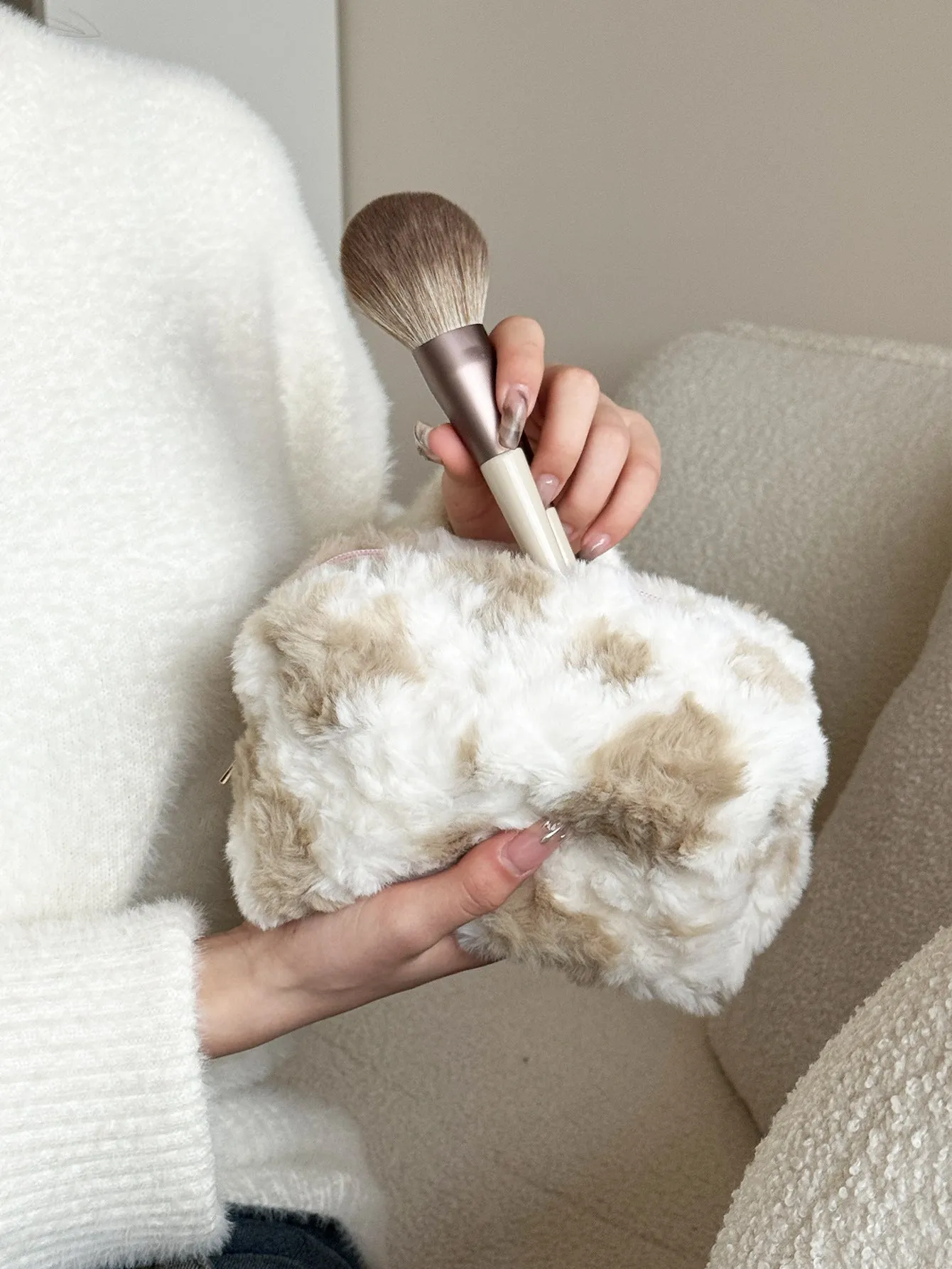 Trendy Soft Fur Plush Cosmetic Bag