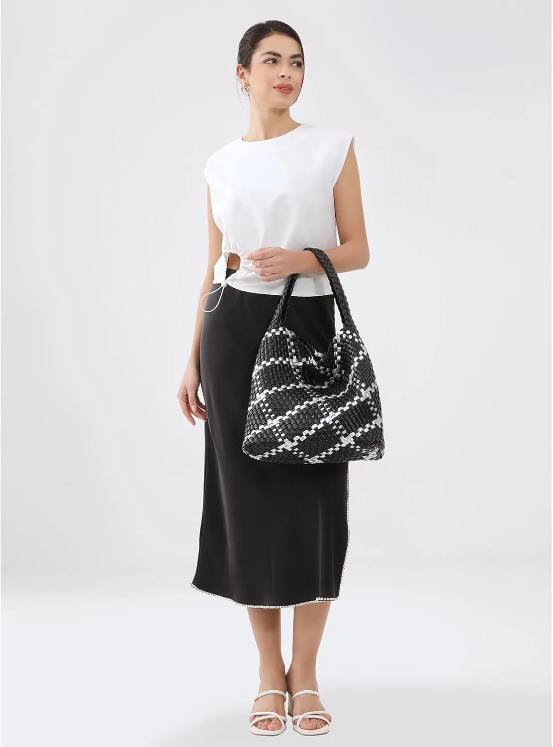 Woven Bag for Women Vegan Leather Tote Bag Large Summer Beach Travel Handbag and Purse Retro Handwoven Shoulder Bag